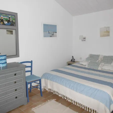 Holiday home Maison Spacieuse Pres De La Pour 12 Pers A - Fr-1-823-94